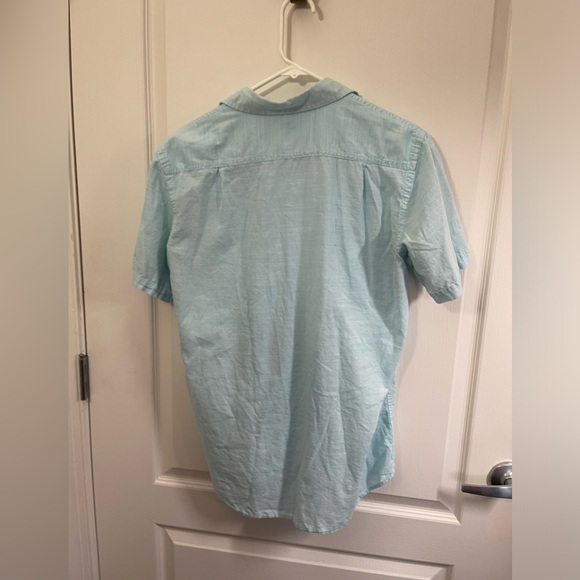 IZOD Saltwater Men's M Blue Striped Short Sleeve Button-Up Shirt Casual - Picture 2 of 6